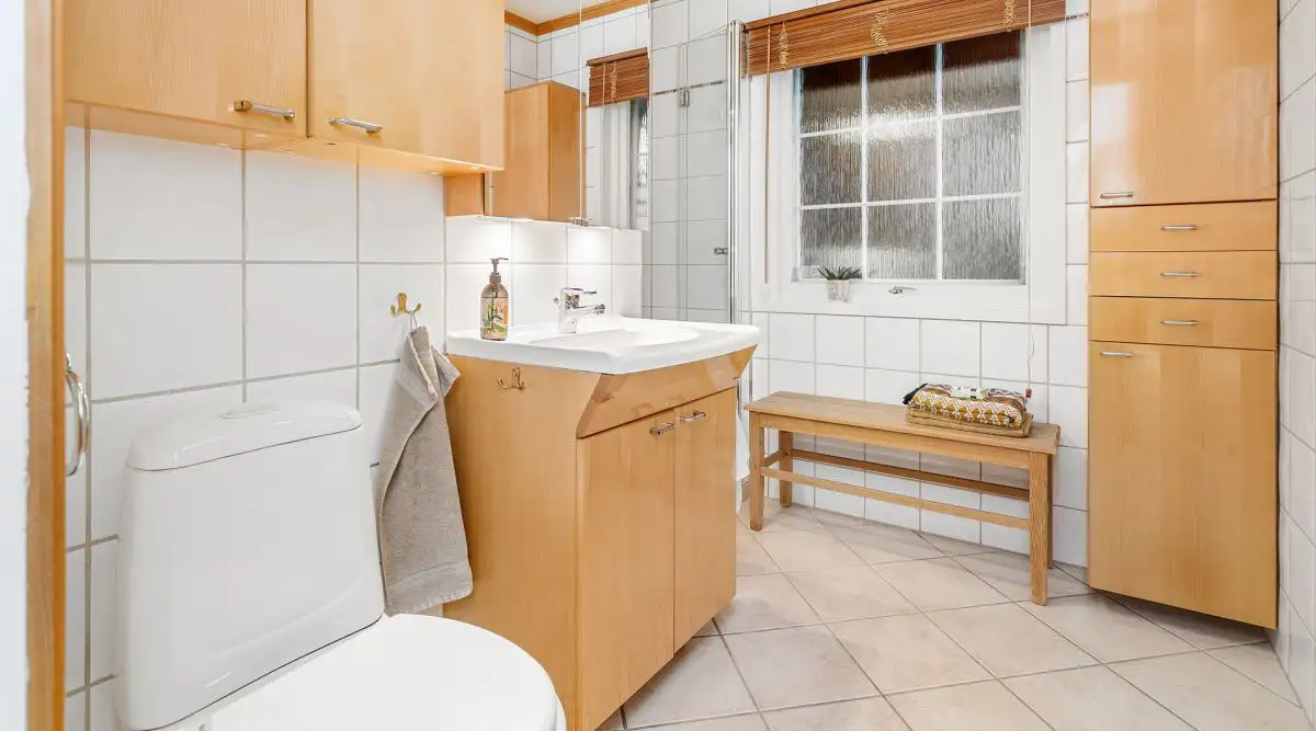 Bodenfliesen und Wandfliesen